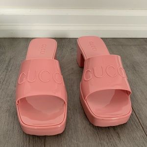 Gucci 🌸 pastel pink slide sandals
